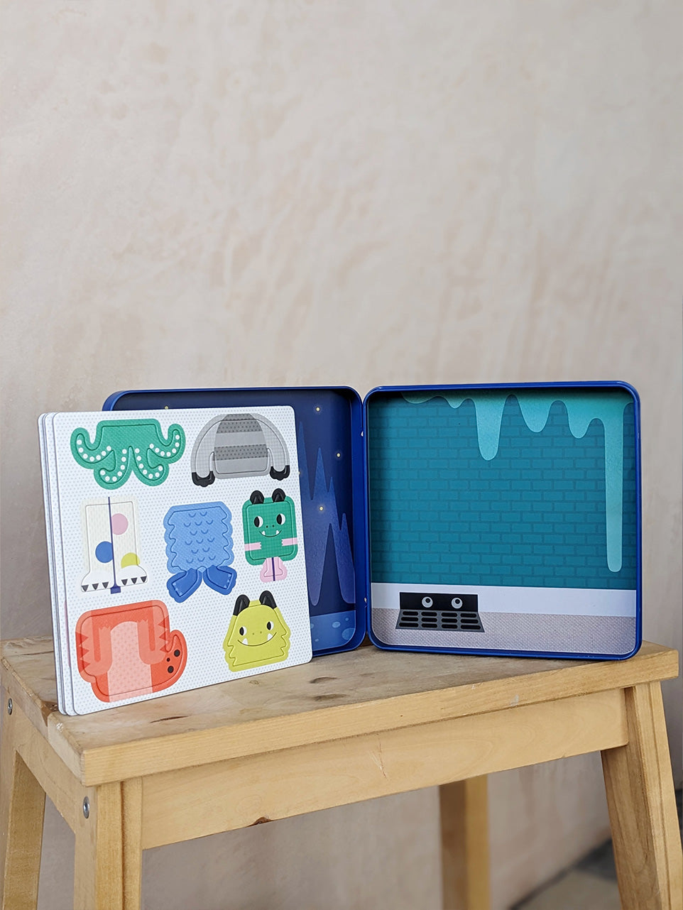 Mixed gift box, age 2-4