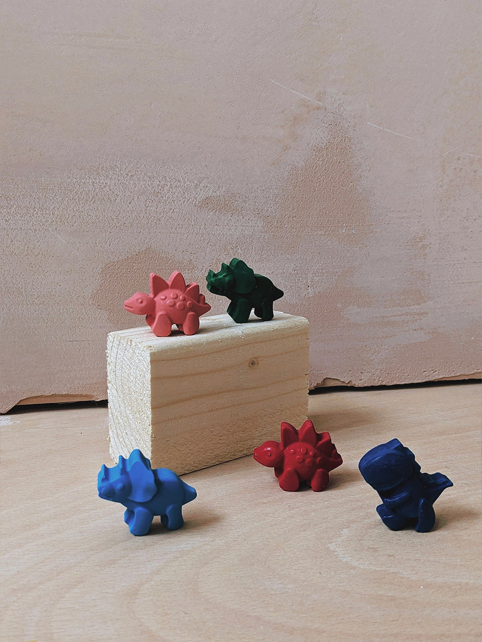 Dinosaur gift box, age 3-5